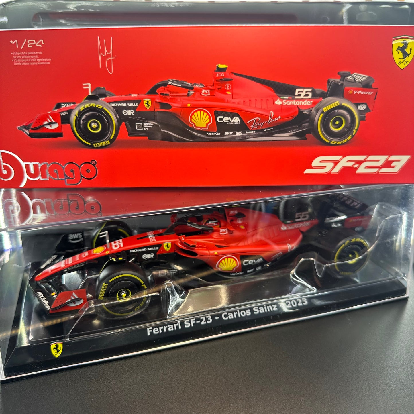 Bburago 1:24 Scuderia Ferrari 2023 SF-23 with Driver's Helmet & Showcase