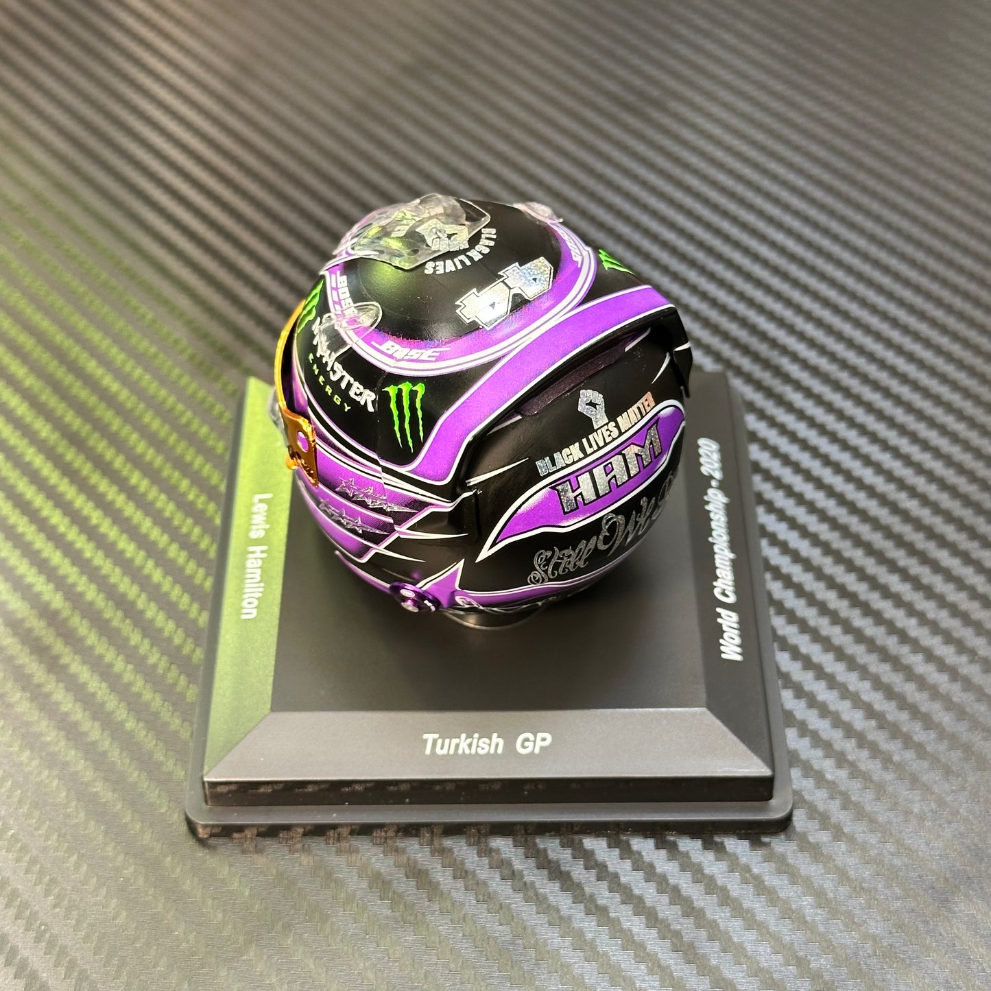 Spark 1:5 Mercedes-AMG F1 2020 Lewis Hamilton Turkish GP World Champion Helmet