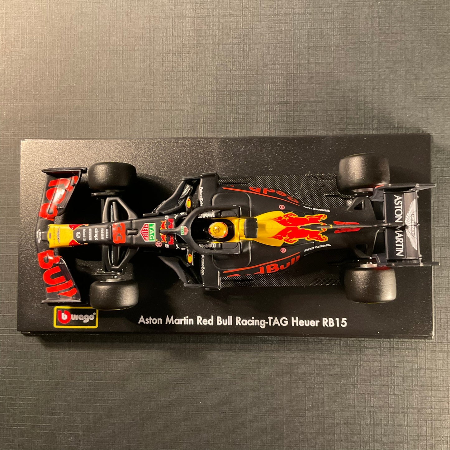 Red Bull Racing - RB15 (2019) 1:43 with Driver’s Helmet | Showcase
