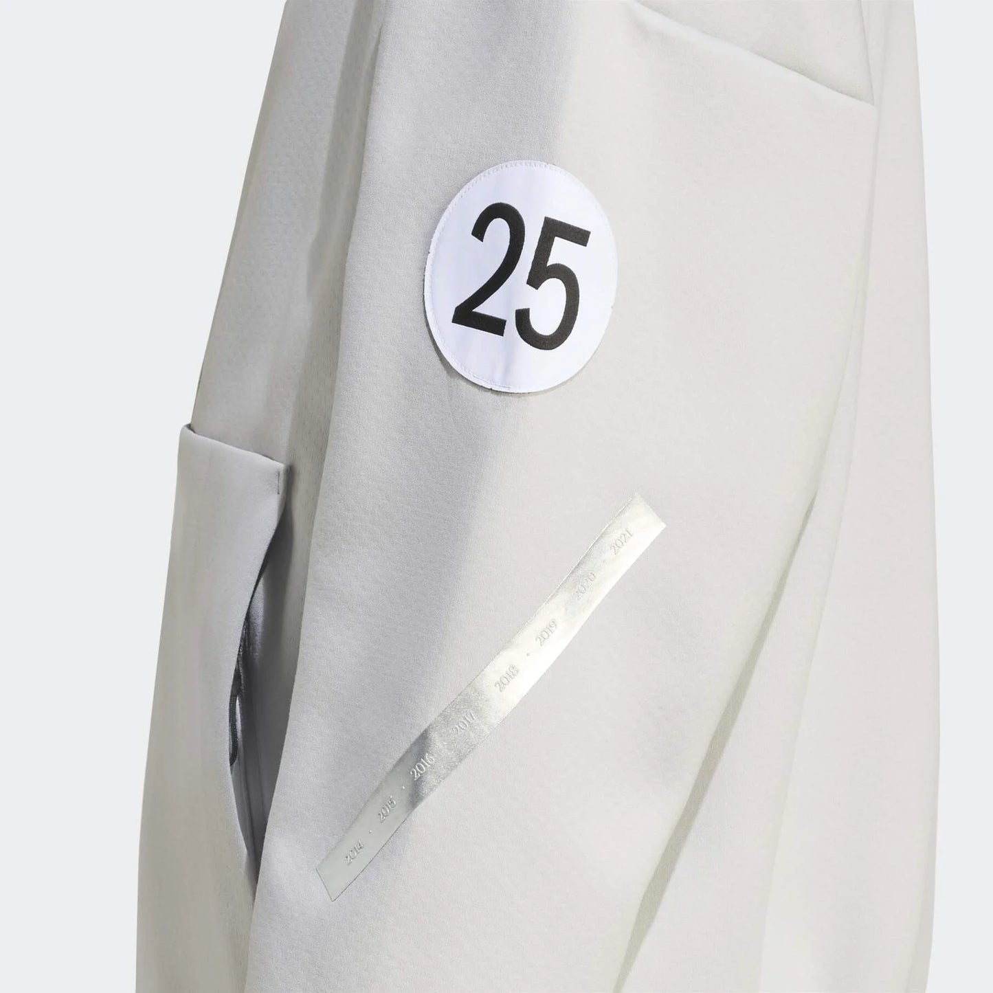 [Pre-Order] Mercedes-AMG F1 2025 British GP Silver Arrows Hoodie