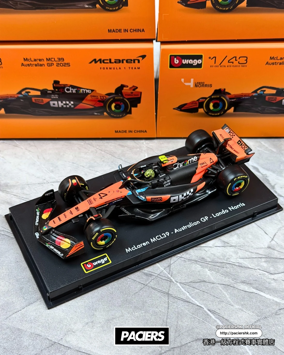 Bburago 1:43 MCLAREN F1 2025 MCL39 with Acrylic Showcase