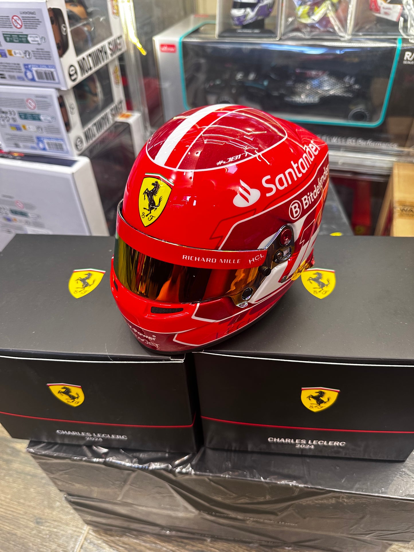 [IN STOCK] Bell 1:2 Scuderia Ferrari 2024 Charles Leclerc Helmet