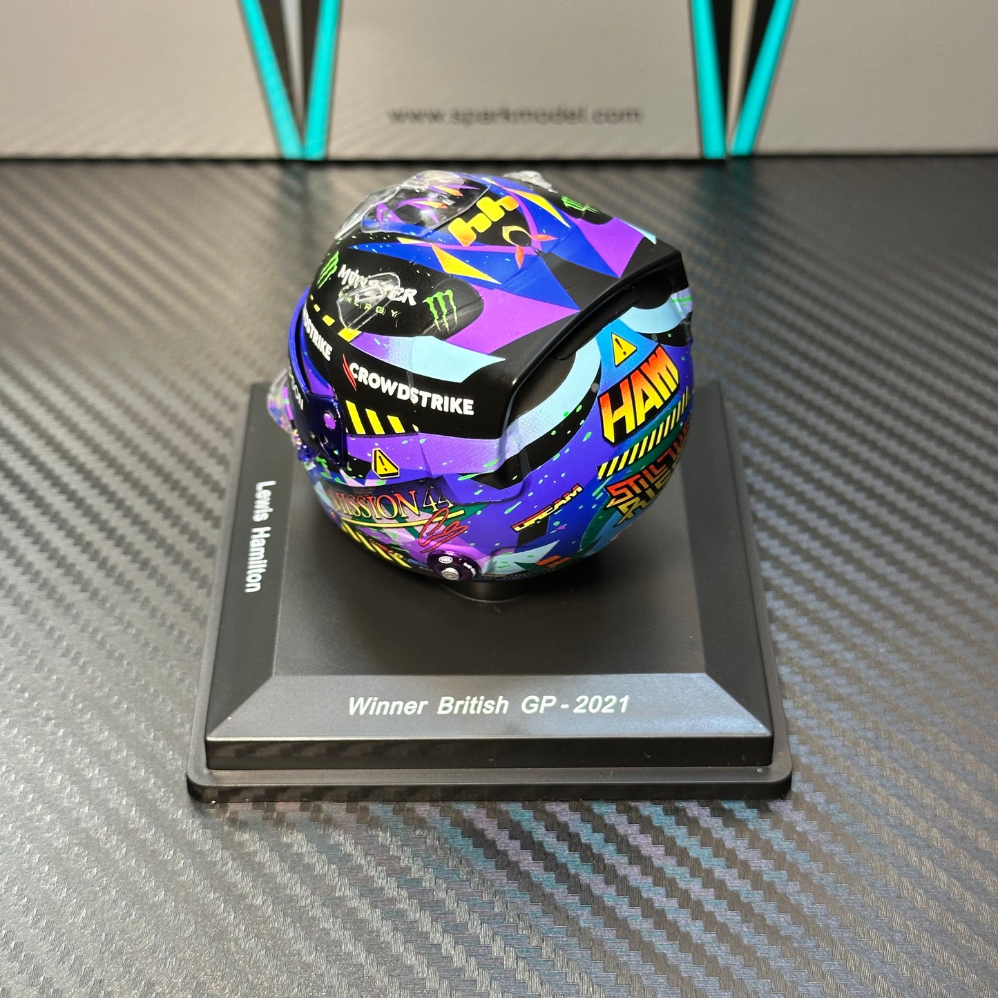 Spark 1:5 Mercedes-AMG F1 2021 Lewis Hamilton British GP Helmet