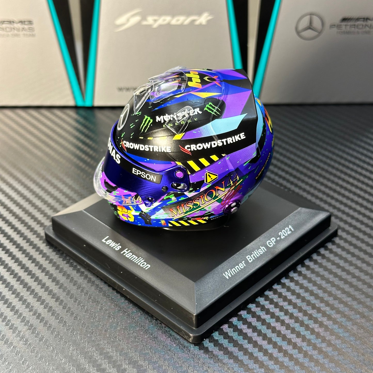 Spark 1:5 Mercedes-AMG F1 2021 Lewis Hamilton British GP Helmet