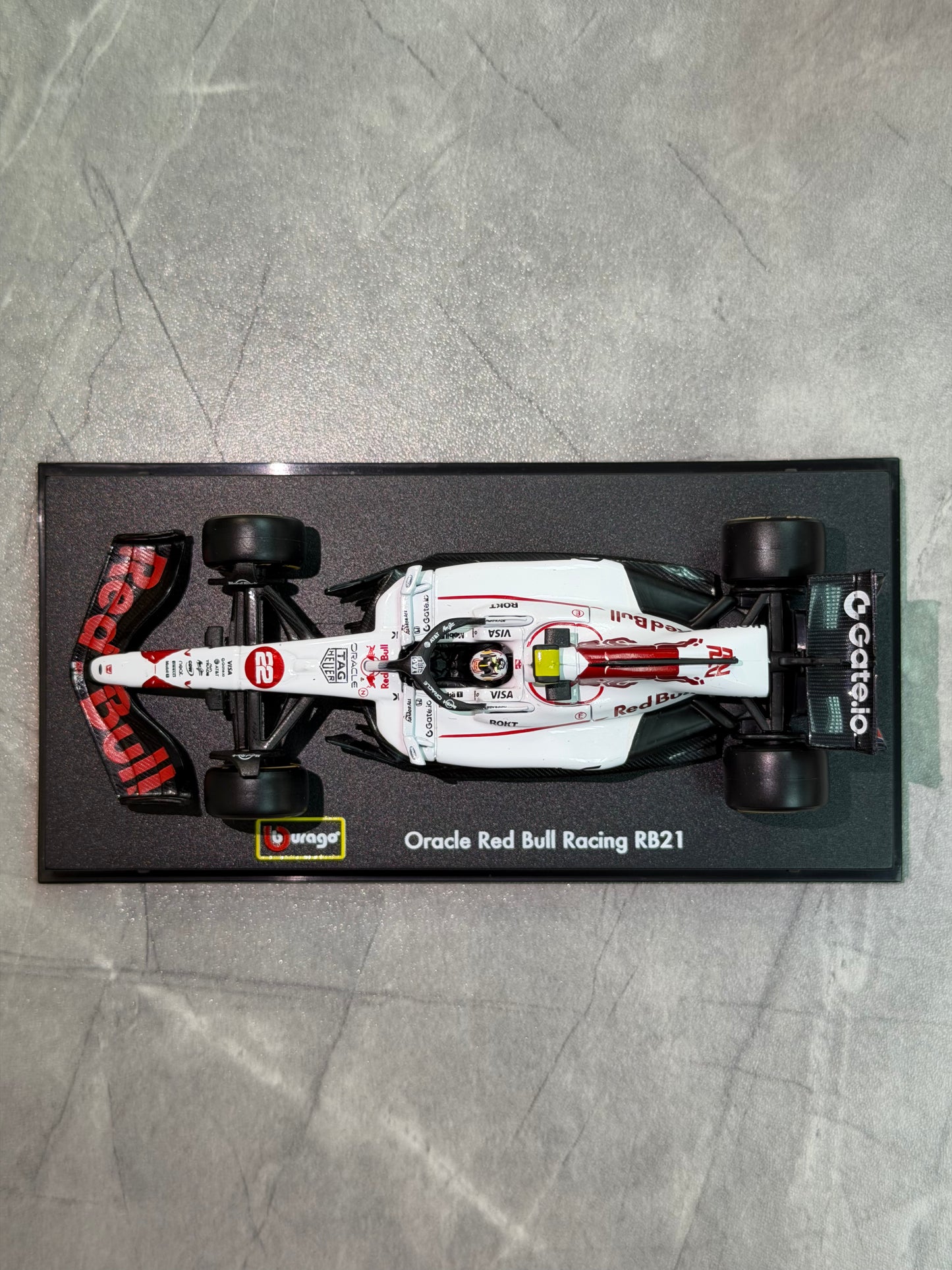 Bburago 1:43 Red Bull Racing 2025 RB21 Japanese GP with Acrylic Showcase