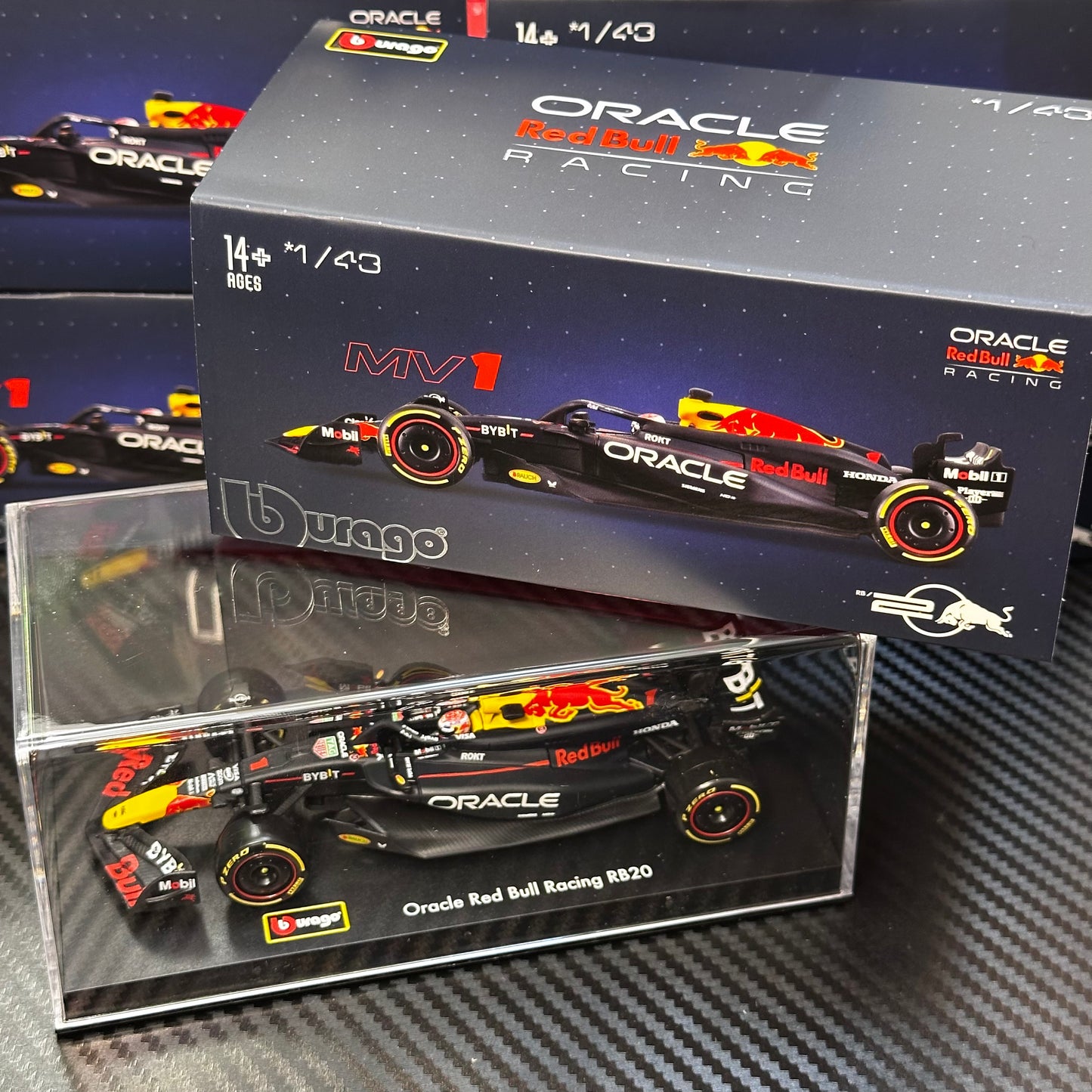 [In-Stock] Bburago 1:43 Red Bull Racing 2024 RB20 with Acrylic Showcase