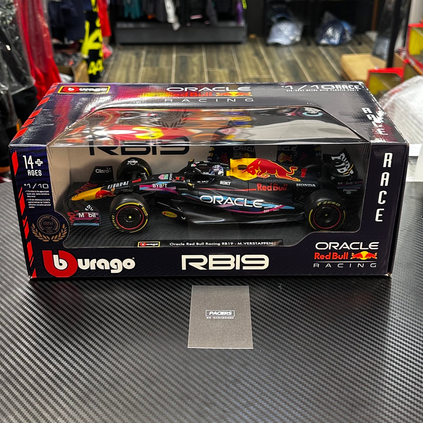 Bburago 1:18 Red Bull Racing 2023 RB19 Max Verstappen Miami GP