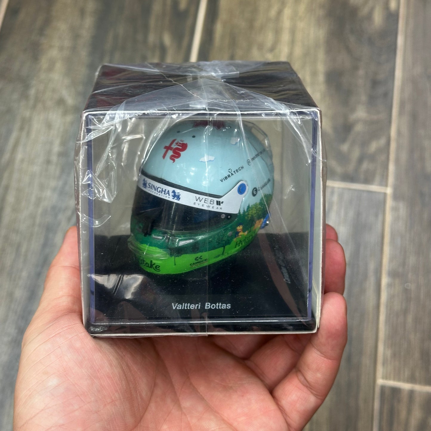 Spark 1:5 Driver Helmet Models Clearance (Mix Styles)