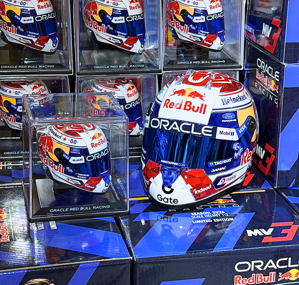 Red Bull Racing 2026 Max Verstappen Season Helmet 1:4 & 1:2