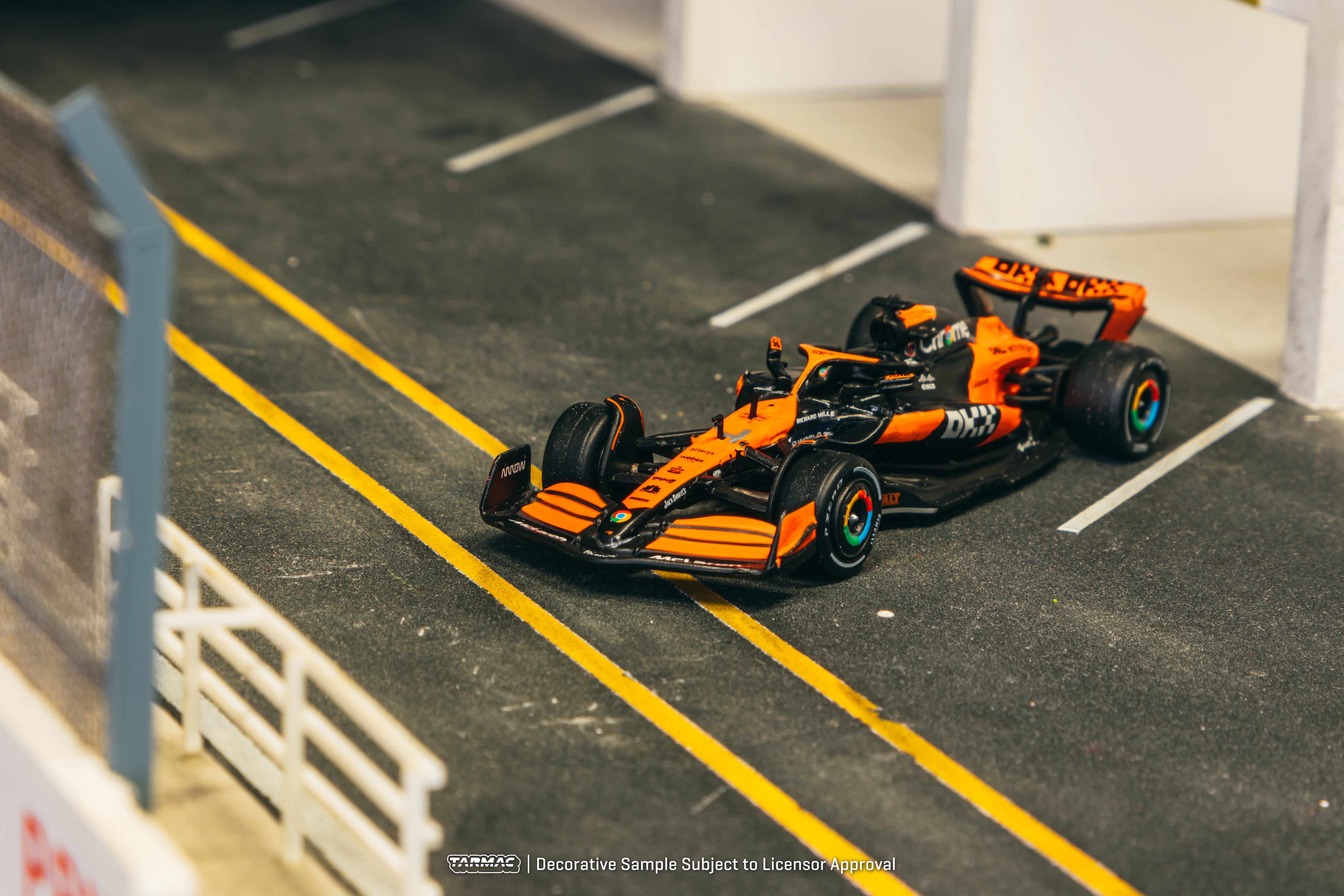 Pre-Order] Tarmac 1:64 McLaren F1 2024 MCL38 Livery Showcar