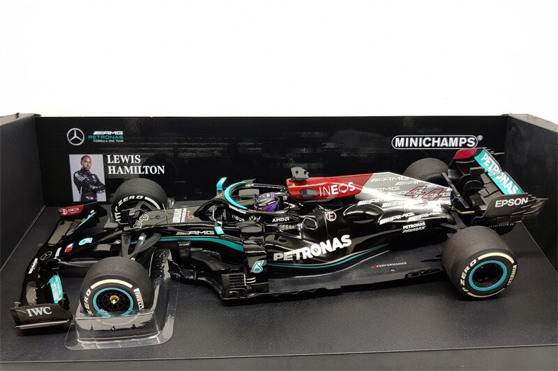 [PRE-ORDER] Minichamps 1/18 F1 (2021) Mercedes-AMG W12 Lewis Hamilton Bahrain Grand Prix