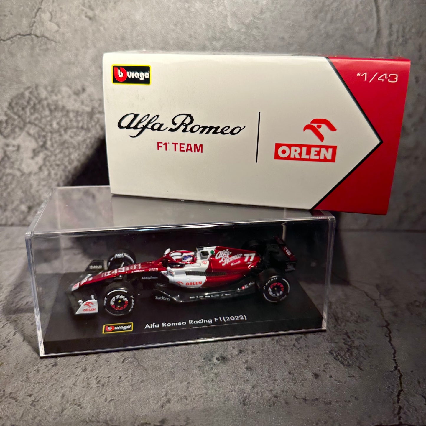 Alfa Romeo - C42 (2022) 1/43 with Driver's Helmet & Showcase