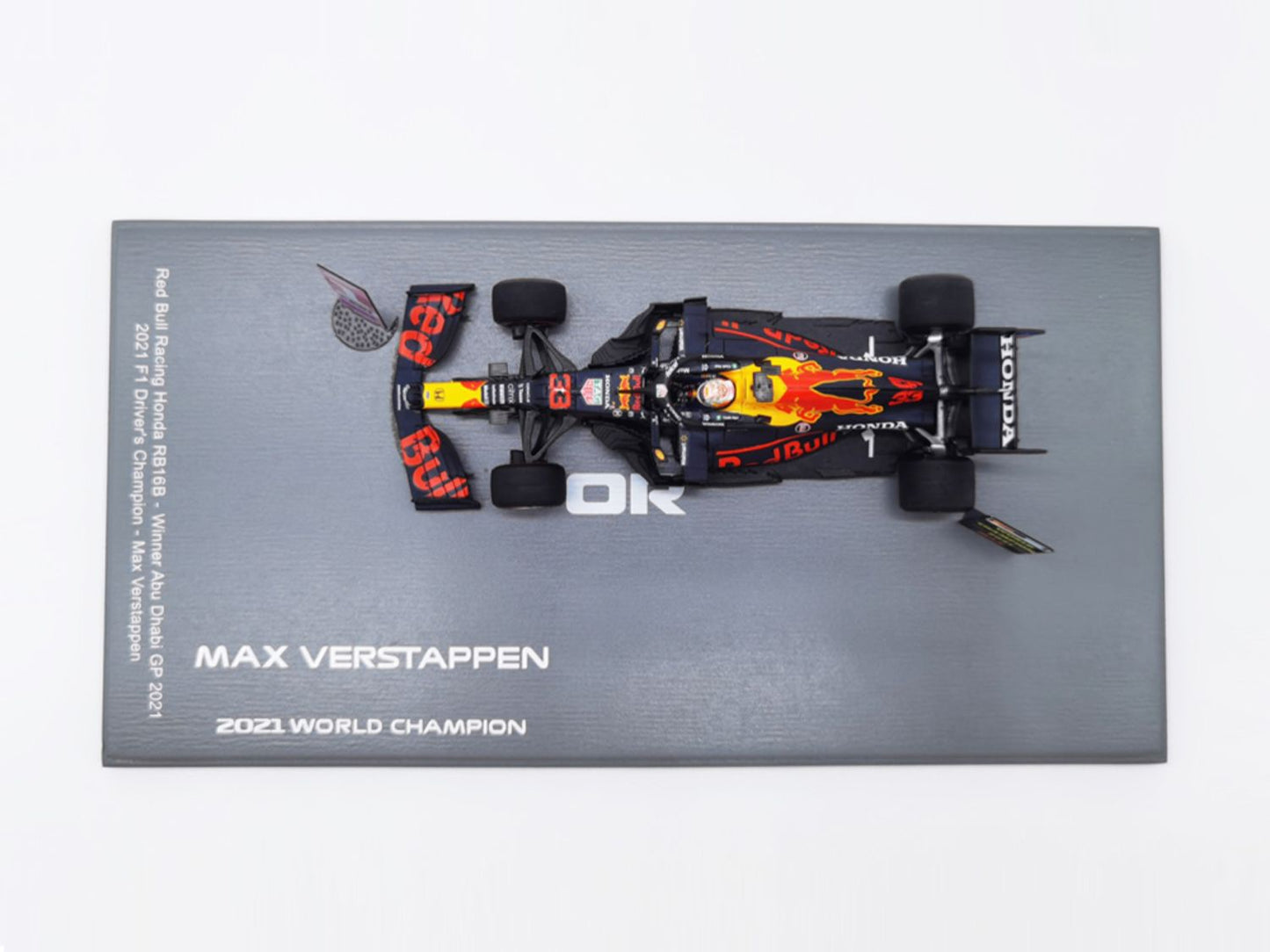 [PRE-ORDER] Spark 1/43 (2021) Red Bull Racing RB16B Max Verstappen World Champion Abu Dhabi GP with Pit Board and Stand