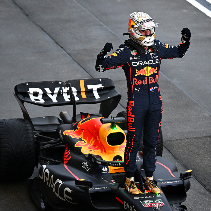 [PRE-ORDER] Minichamps 1:18 F1 (2022) Oracle Red Bull Racing RB18 Japan GP 2022 Max Verstappen World Champion