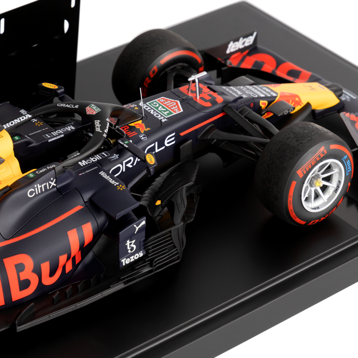 [Pre-Order] Minichamps 1:12 Red Bull Racing 2021 Max Verstappen RB16B Abu Dhabi GP World Champion Limited Edition